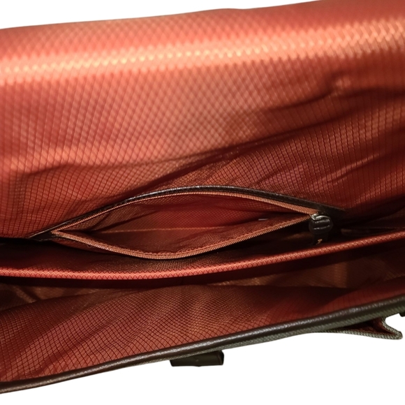 STM Russ Folisi NWT Green And Orange Laptop Messenger Bag Size XL - Picture 9 of 16